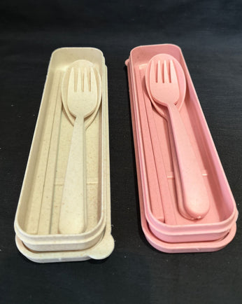 (BUNDLE OF 2) Wheat Cutlery Sets (Beige & Pink)